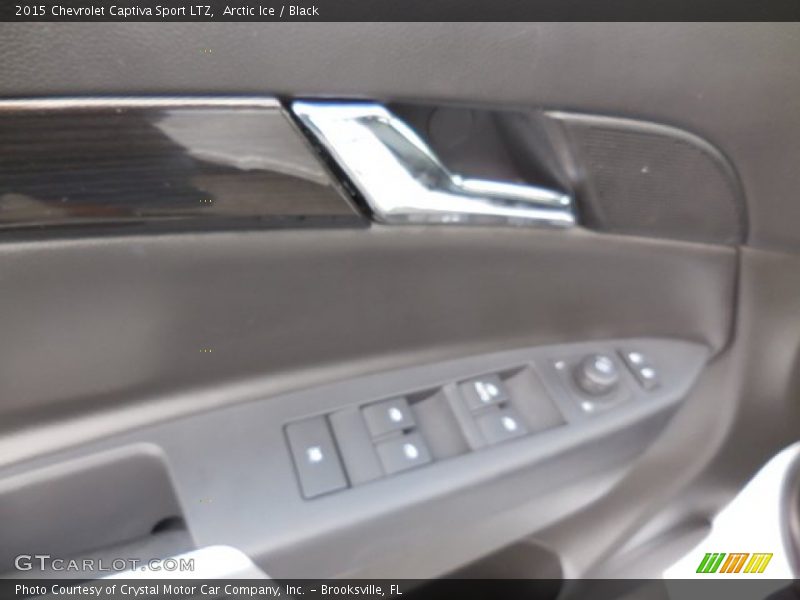 Arctic Ice / Black 2015 Chevrolet Captiva Sport LTZ