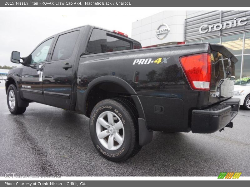 Magnetic Black / Charcoal 2015 Nissan Titan PRO-4X Crew Cab 4x4
