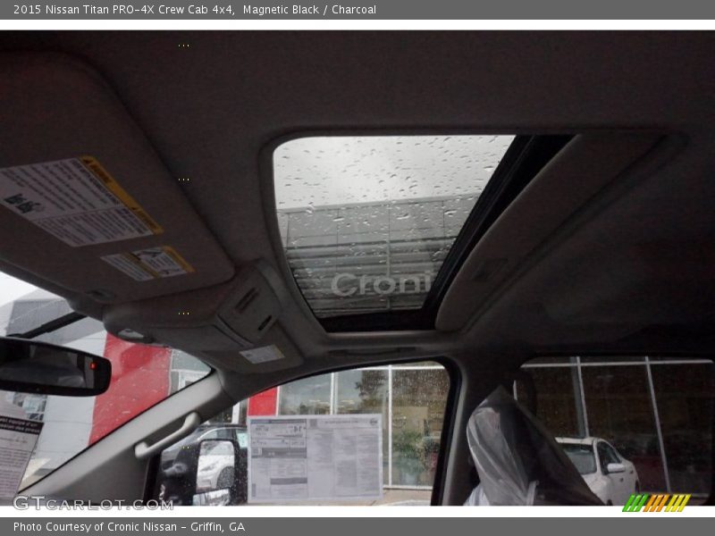 Magnetic Black / Charcoal 2015 Nissan Titan PRO-4X Crew Cab 4x4