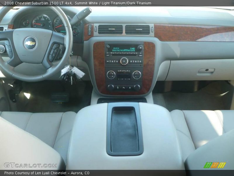 Summit White / Light Titanium/Dark Titanium 2008 Chevrolet Suburban 1500 LT 4x4