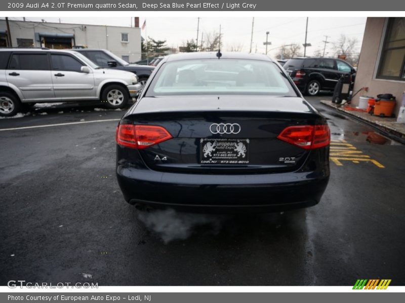 Deep Sea Blue Pearl Effect / Light Grey 2009 Audi A4 2.0T Premium quattro Sedan