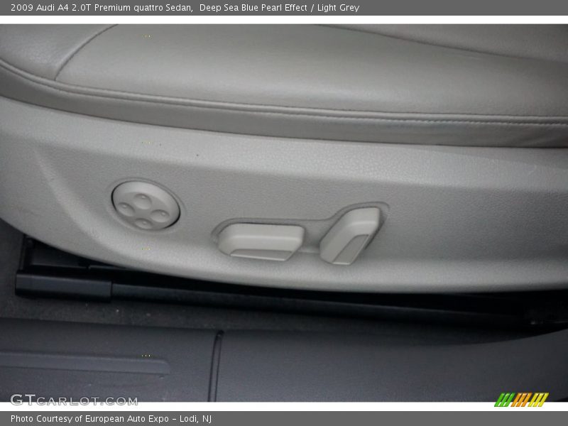 Deep Sea Blue Pearl Effect / Light Grey 2009 Audi A4 2.0T Premium quattro Sedan