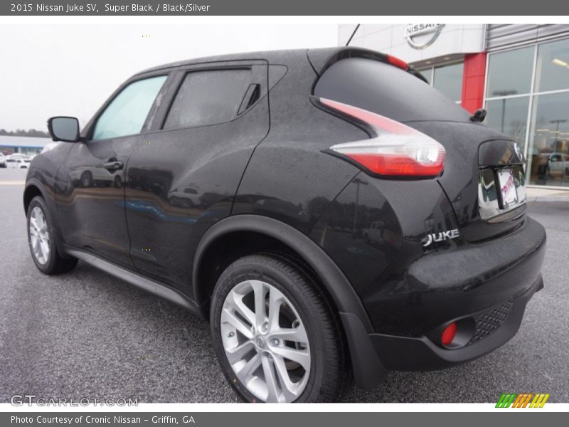 Super Black / Black/Silver 2015 Nissan Juke SV