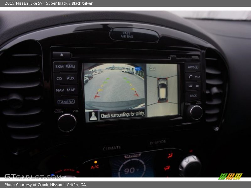 Super Black / Black/Silver 2015 Nissan Juke SV