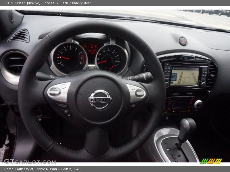Bordeaux Black / Black/Silver 2015 Nissan Juke SV