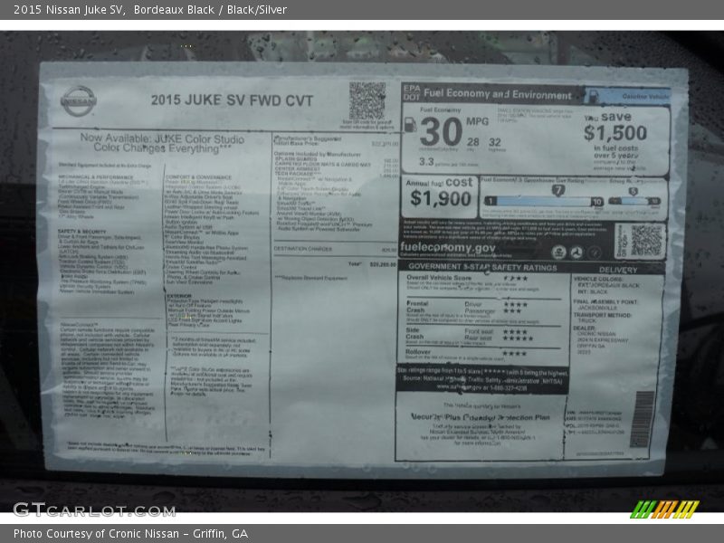 Bordeaux Black / Black/Silver 2015 Nissan Juke SV
