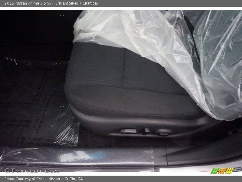 Brilliant Silver / Charcoal 2015 Nissan Altima 2.5 SV