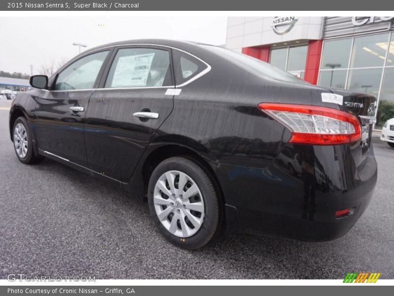 Super Black / Charcoal 2015 Nissan Sentra S