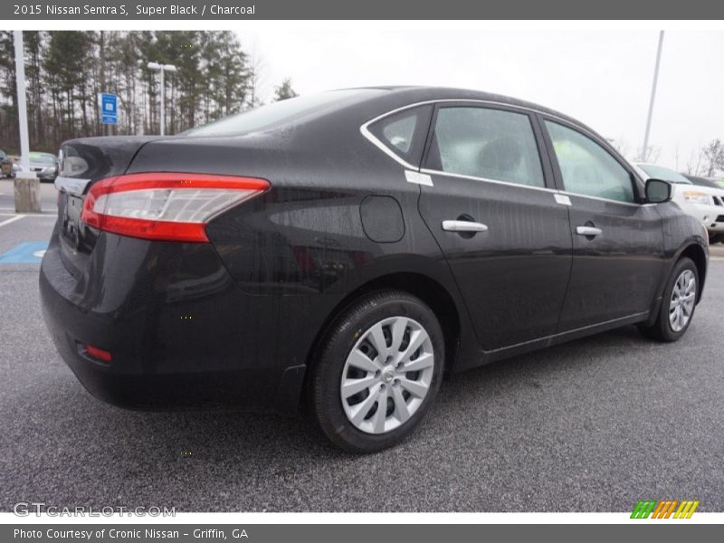 Super Black / Charcoal 2015 Nissan Sentra S