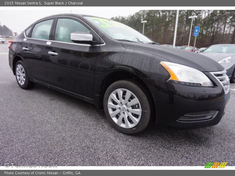 Super Black / Charcoal 2015 Nissan Sentra S