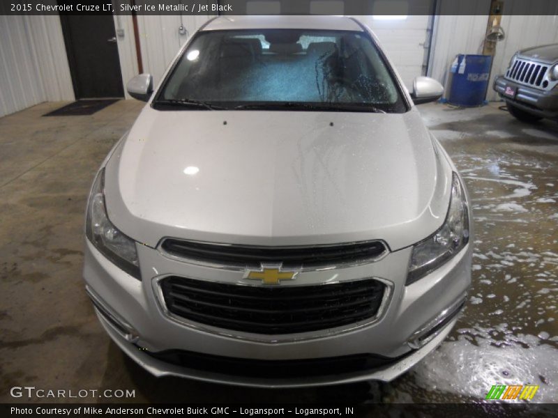 Silver Ice Metallic / Jet Black 2015 Chevrolet Cruze LT