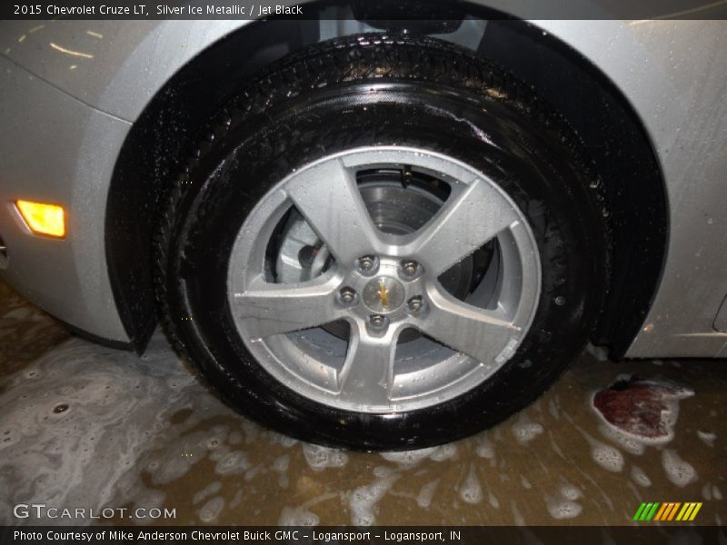 Silver Ice Metallic / Jet Black 2015 Chevrolet Cruze LT