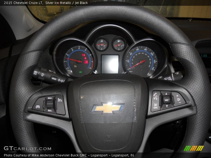 Silver Ice Metallic / Jet Black 2015 Chevrolet Cruze LT