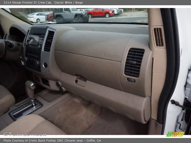 Glacier White / Beige 2014 Nissan Frontier SV Crew Cab