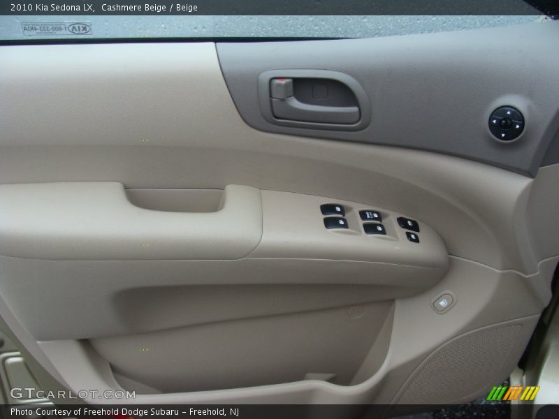 Door Panel of 2010 Sedona LX