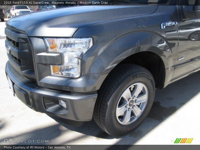Magnetic Metallic / Medium Earth Gray 2015 Ford F150 XL SuperCrew