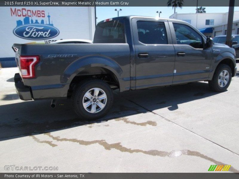 Magnetic Metallic / Medium Earth Gray 2015 Ford F150 XL SuperCrew