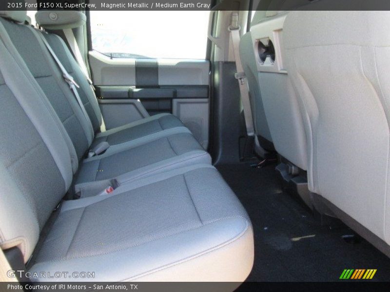 Magnetic Metallic / Medium Earth Gray 2015 Ford F150 XL SuperCrew