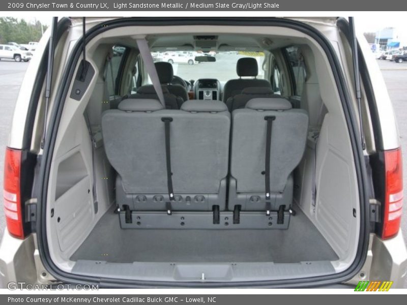 Light Sandstone Metallic / Medium Slate Gray/Light Shale 2009 Chrysler Town & Country LX