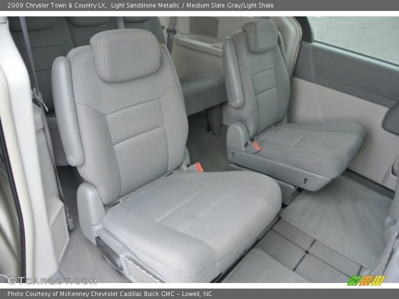 Light Sandstone Metallic / Medium Slate Gray/Light Shale 2009 Chrysler Town & Country LX