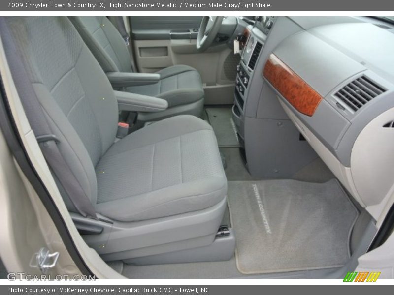 Light Sandstone Metallic / Medium Slate Gray/Light Shale 2009 Chrysler Town & Country LX