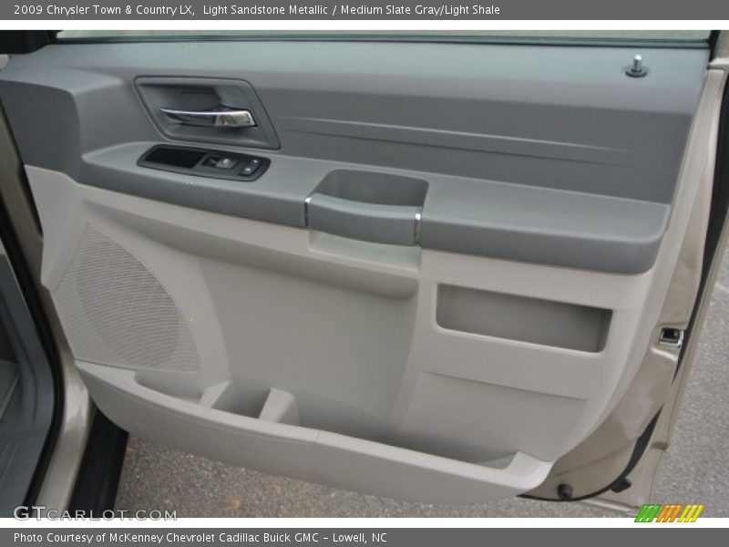 Light Sandstone Metallic / Medium Slate Gray/Light Shale 2009 Chrysler Town & Country LX