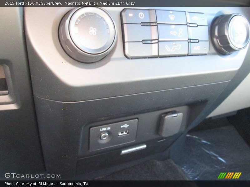 Magnetic Metallic / Medium Earth Gray 2015 Ford F150 XL SuperCrew