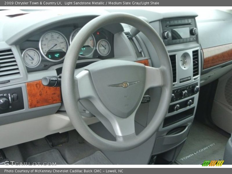 Light Sandstone Metallic / Medium Slate Gray/Light Shale 2009 Chrysler Town & Country LX
