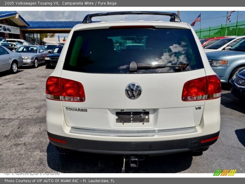 Campanella White / Pure Beige 2005 Volkswagen Touareg V6