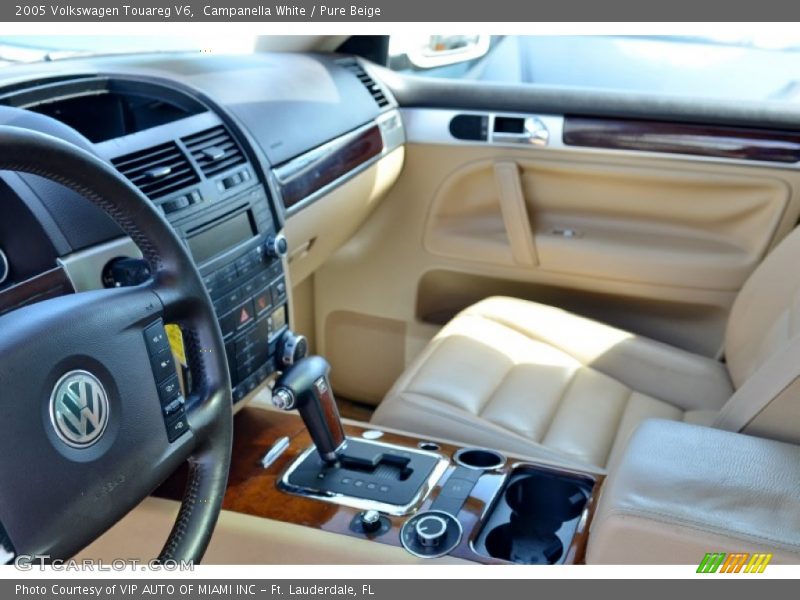 Campanella White / Pure Beige 2005 Volkswagen Touareg V6