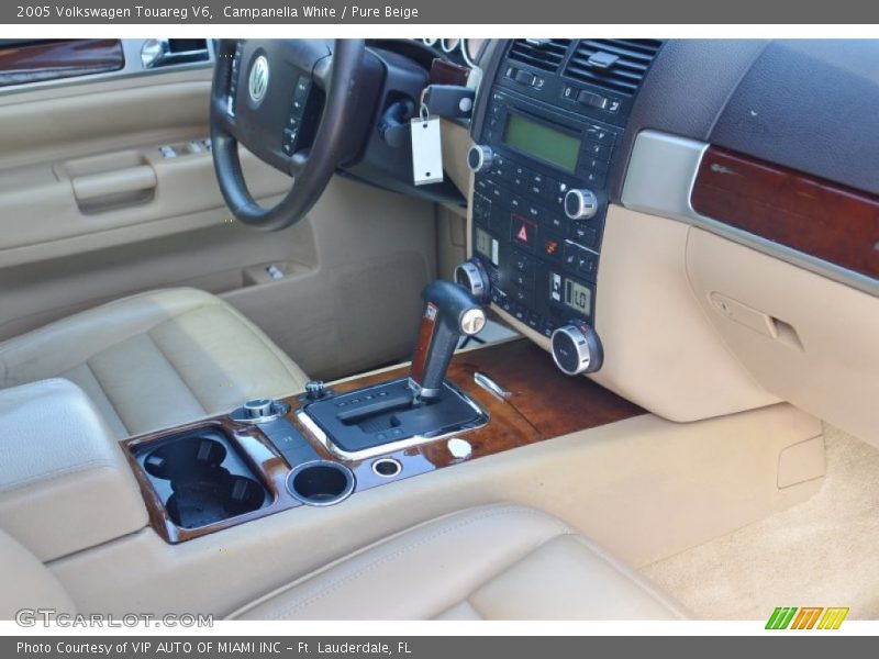 Campanella White / Pure Beige 2005 Volkswagen Touareg V6