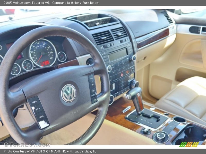 Campanella White / Pure Beige 2005 Volkswagen Touareg V6