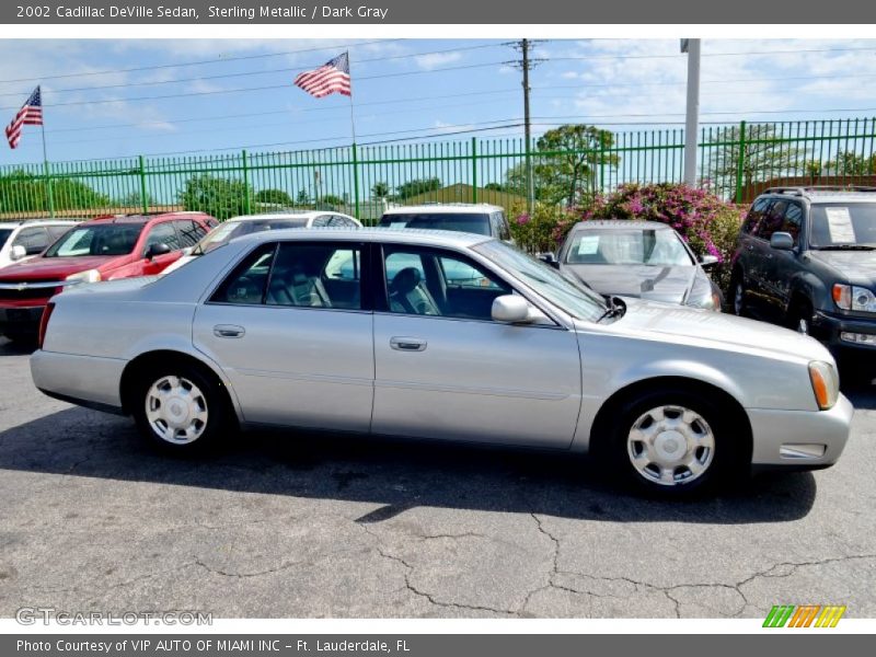 Sterling Metallic / Dark Gray 2002 Cadillac DeVille Sedan