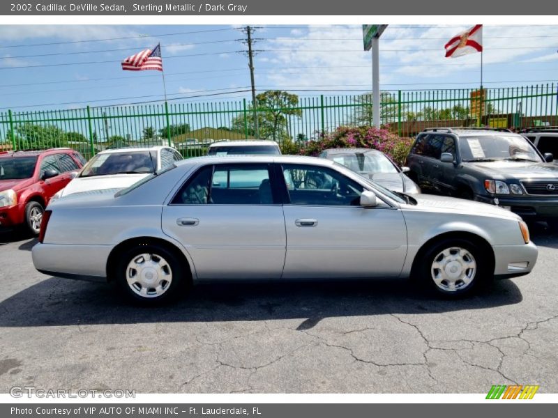 Sterling Metallic / Dark Gray 2002 Cadillac DeVille Sedan