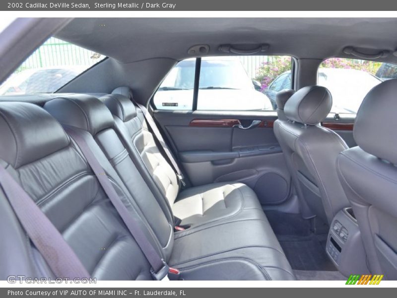 Sterling Metallic / Dark Gray 2002 Cadillac DeVille Sedan