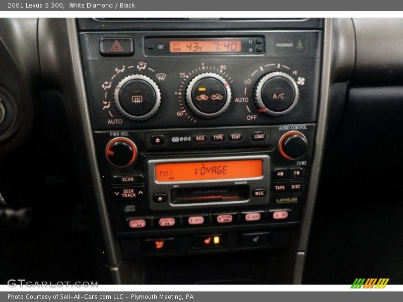 White Diamond / Black 2001 Lexus IS 300
