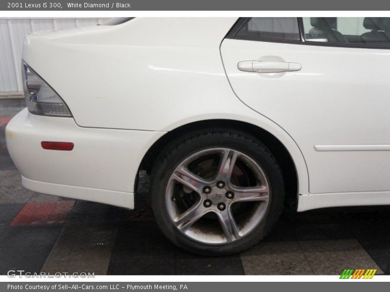 White Diamond / Black 2001 Lexus IS 300