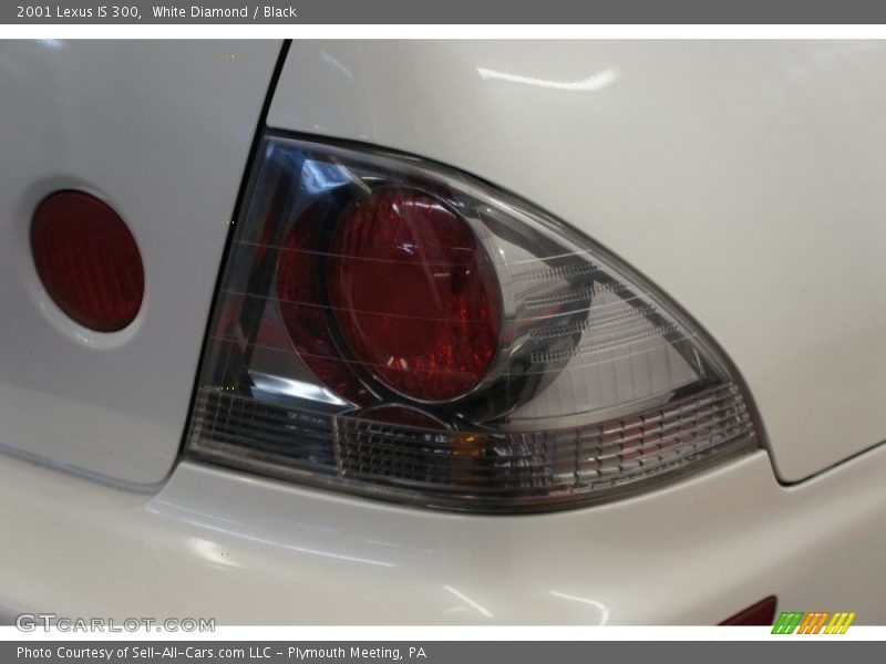 White Diamond / Black 2001 Lexus IS 300