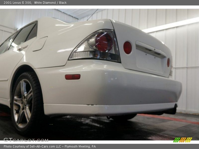 White Diamond / Black 2001 Lexus IS 300