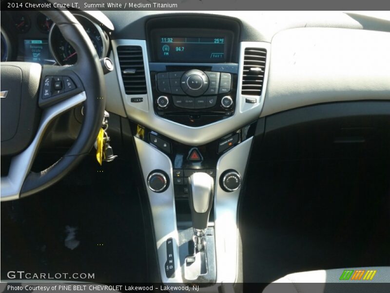 Summit White / Medium Titanium 2014 Chevrolet Cruze LT