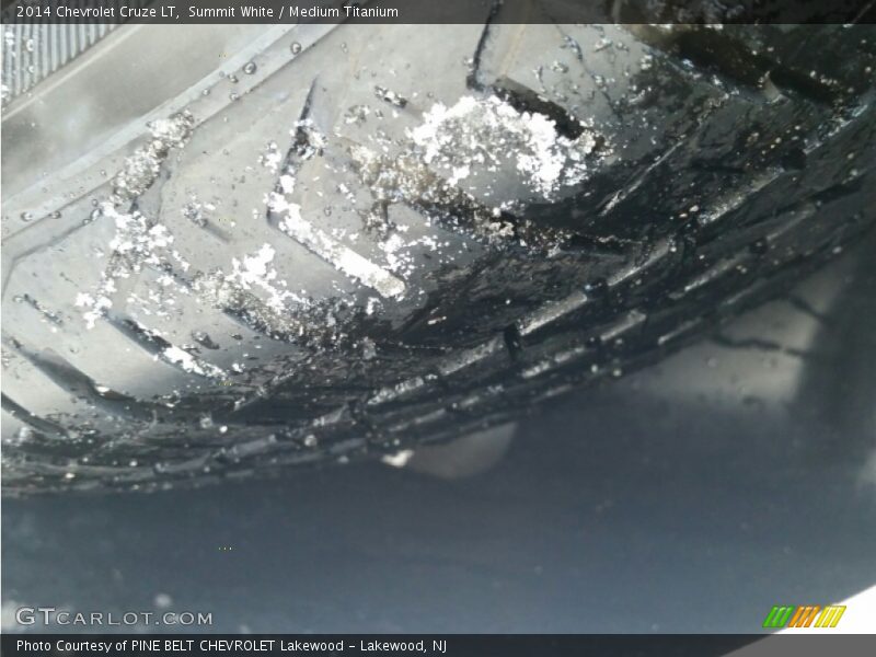 Summit White / Medium Titanium 2014 Chevrolet Cruze LT