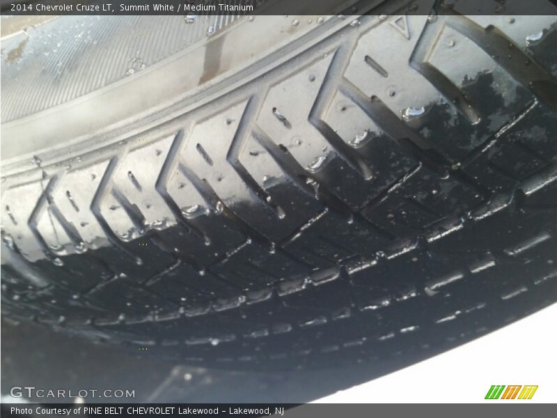 Summit White / Medium Titanium 2014 Chevrolet Cruze LT