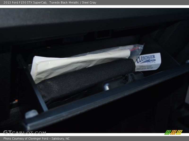 Tuxedo Black Metallic / Steel Gray 2013 Ford F150 STX SuperCab