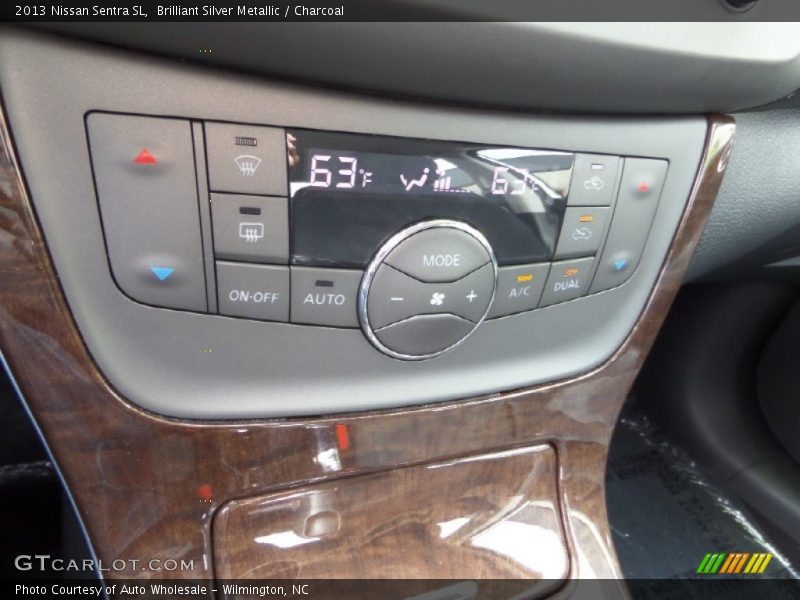 Brilliant Silver Metallic / Charcoal 2013 Nissan Sentra SL