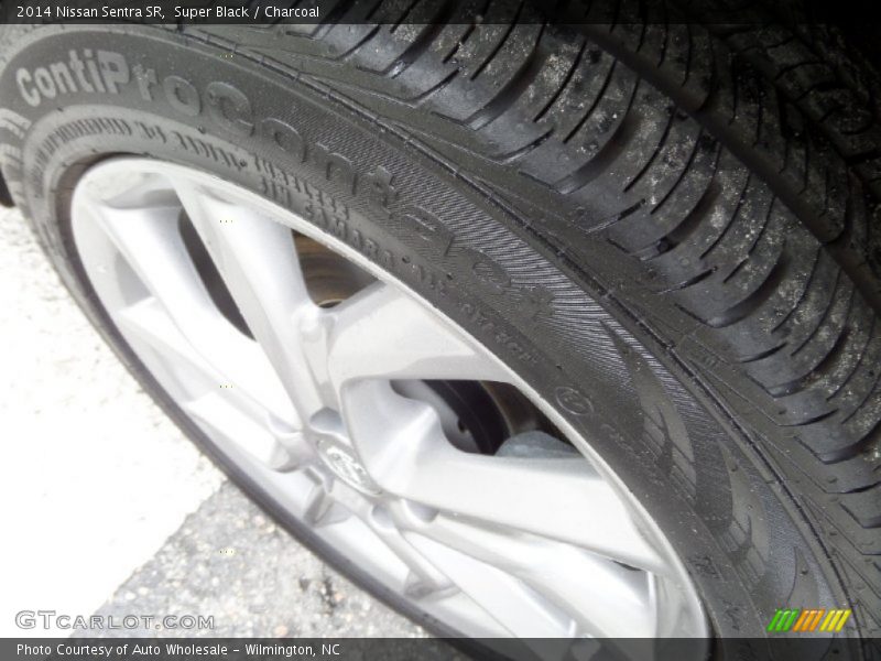 Super Black / Charcoal 2014 Nissan Sentra SR