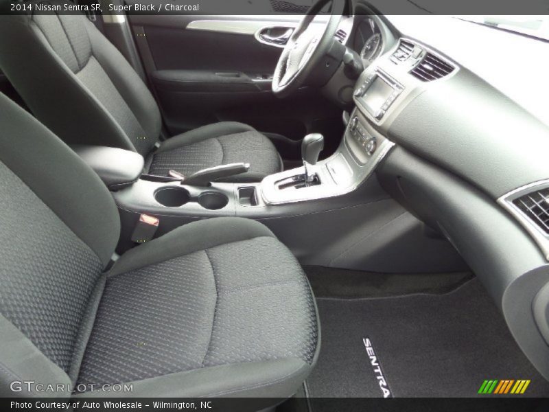 Super Black / Charcoal 2014 Nissan Sentra SR
