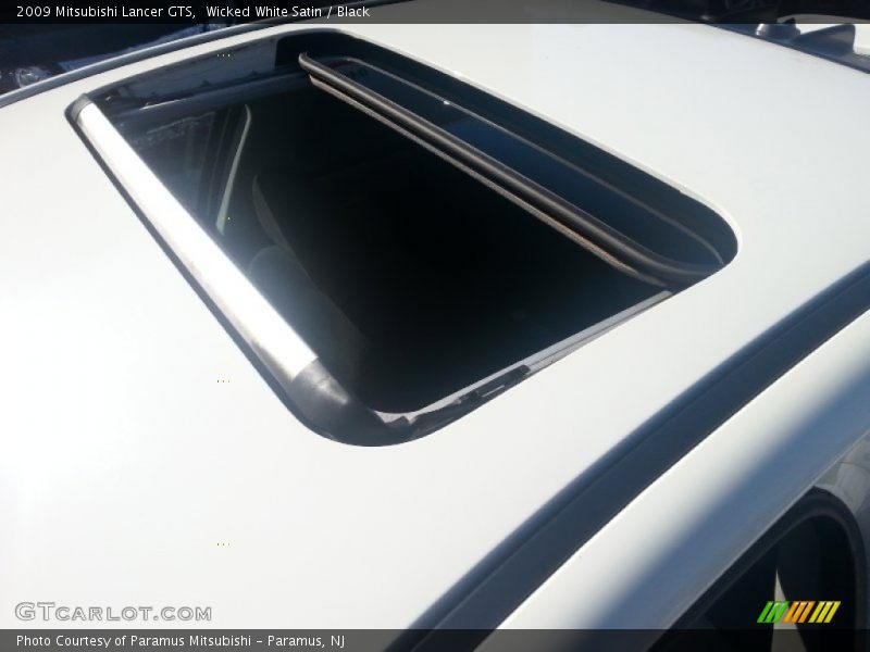 Wicked White Satin / Black 2009 Mitsubishi Lancer GTS