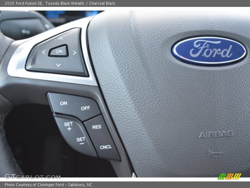Tuxedo Black Metallic / Charcoal Black 2015 Ford Fusion SE