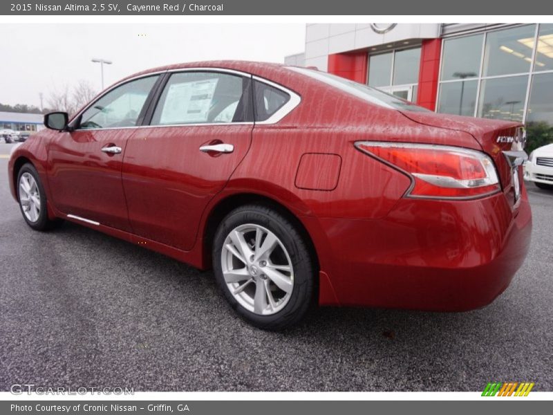 Cayenne Red / Charcoal 2015 Nissan Altima 2.5 SV