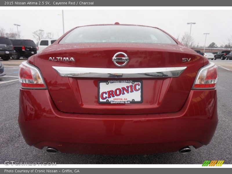 Cayenne Red / Charcoal 2015 Nissan Altima 2.5 SV